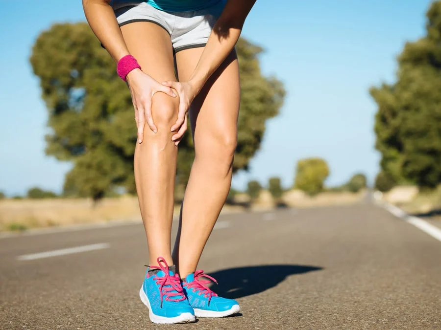 Image representing knee joint pain that may be treated with an image-guided intra-articular corticosteroid injection (illustrative).